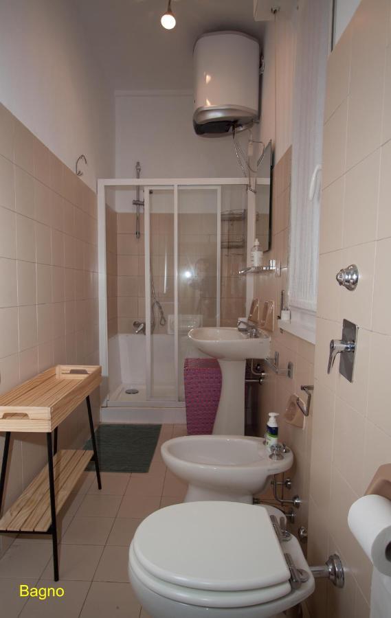 Bilocale Roggia Scagna 7 Apartment Milan Bagian luar foto