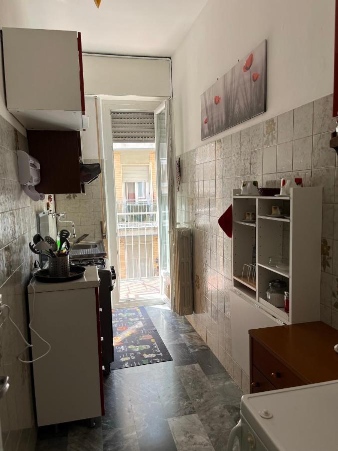 Bilocale Roggia Scagna 7 Apartment Milan Bagian luar foto